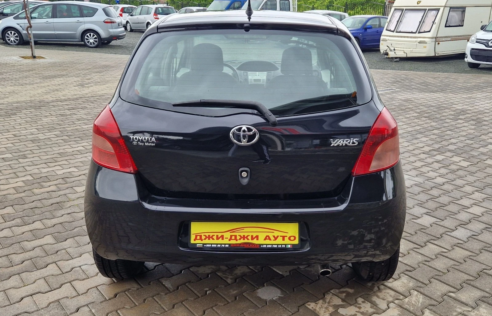 Toyota Yaris 1.0 i 69k.c  - изображение 5