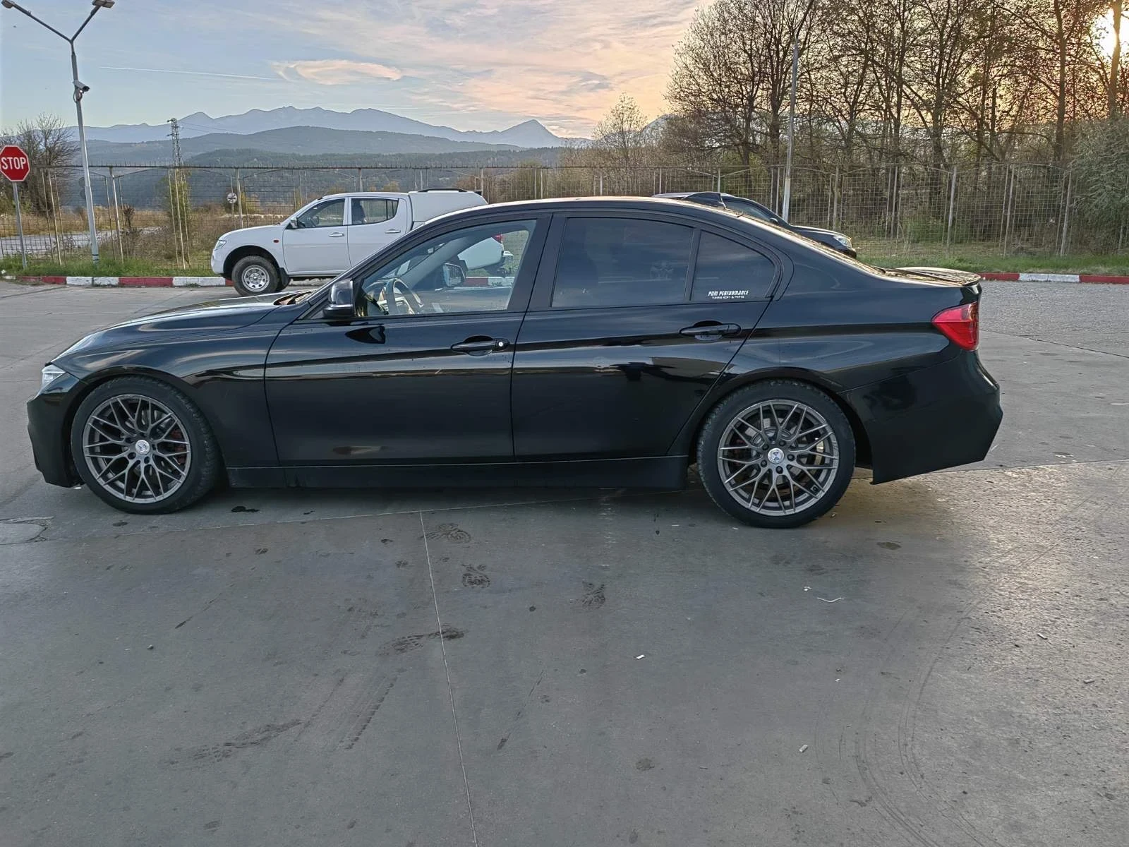 BMW 320 320d X-DRIVE - изображение 8