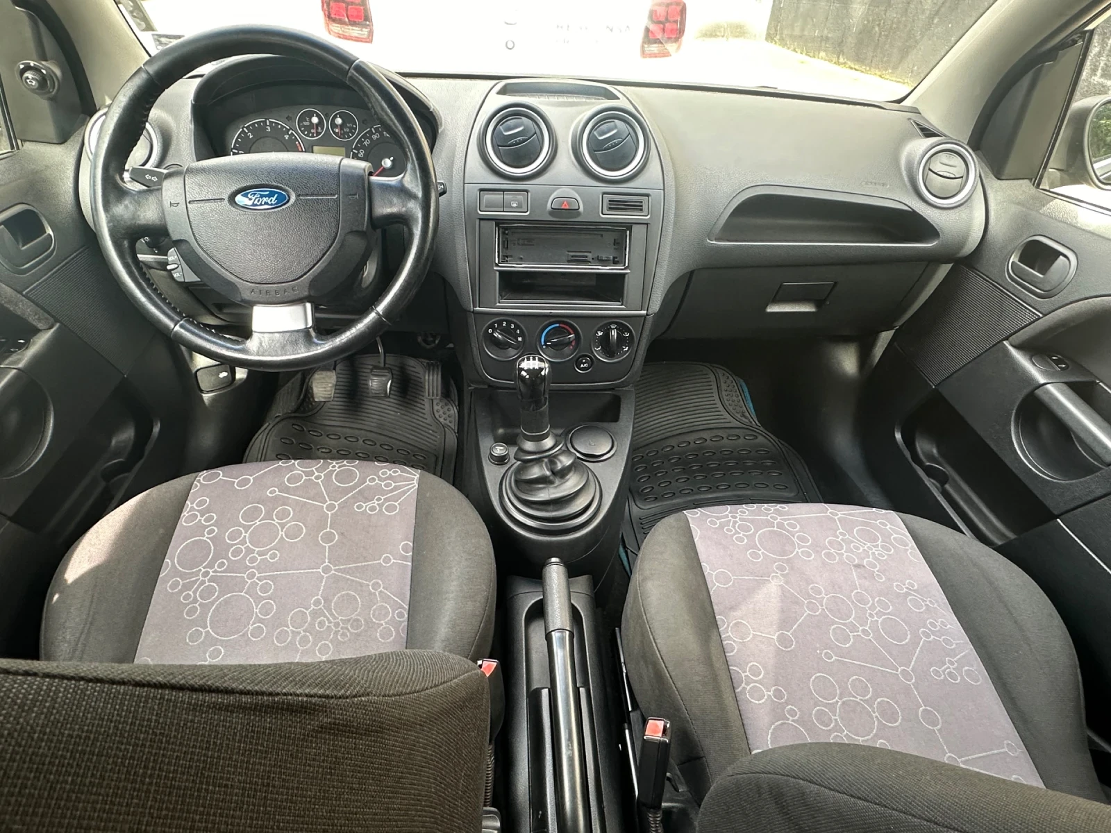 Ford Fiesta  - изображение 7