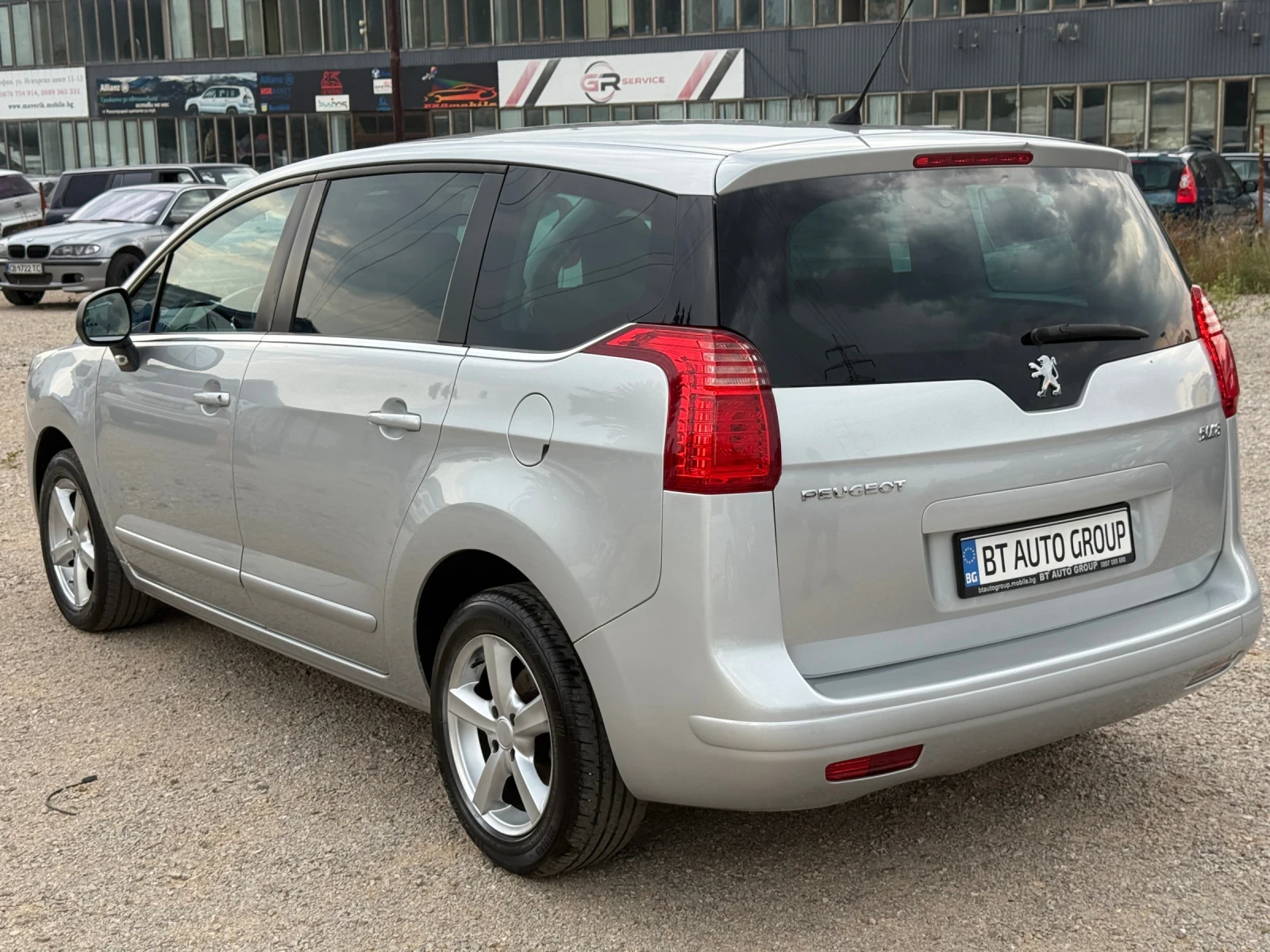 Peugeot 5008 1.6 HDI * * РЕАЛЕН ПРОБЕГ* * СЕРВИЗНА ИСТОРИЯ * *  - изображение 6