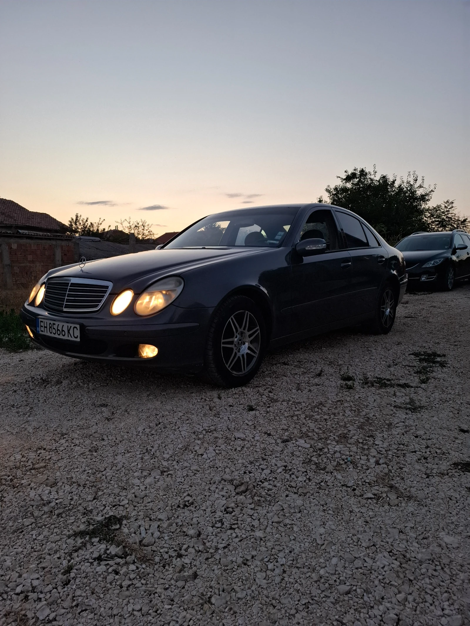 Mercedes-Benz E 200  - изображение 3