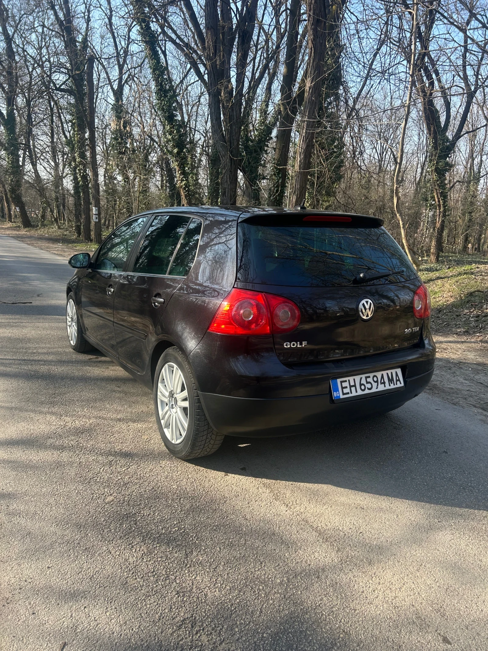 VW Golf 2.0 tdi, снимка 5 - Автомобили и джипове - 53896101
