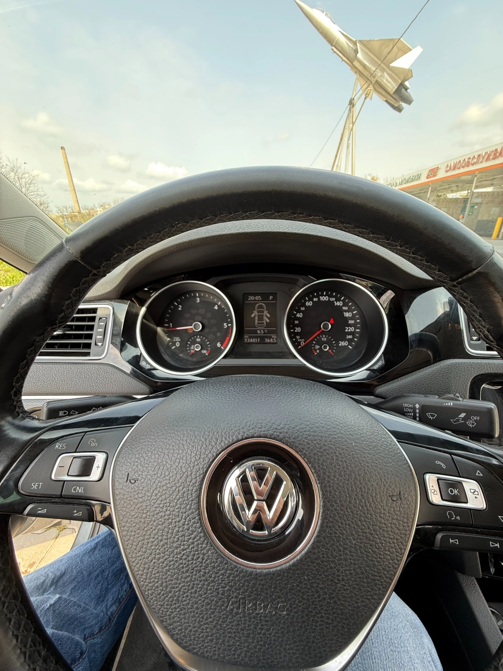 VW Jetta 2.0 TDI, снимка 11 - Автомобили и джипове - 54176194