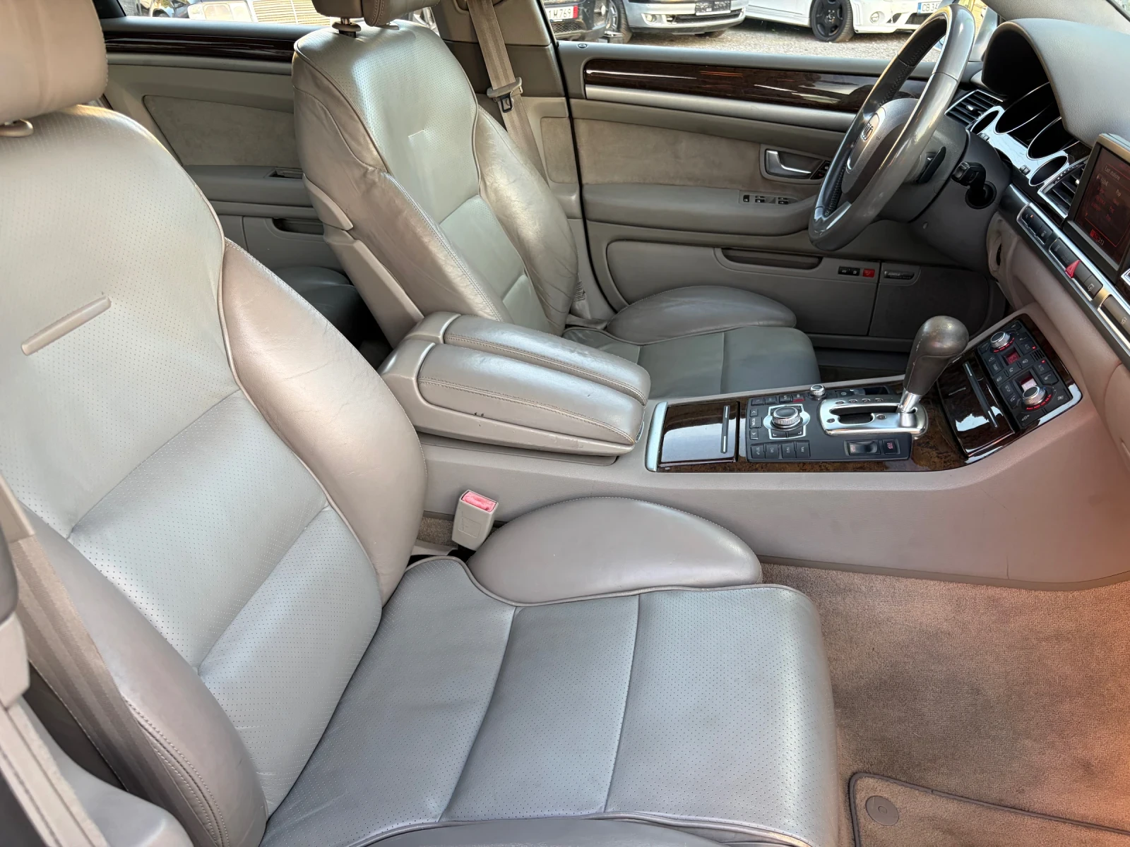 Audi A8, снимка 12 - Автомобили и джипове - 54716960