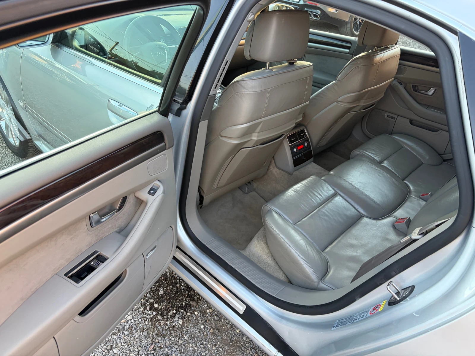 Audi A8, снимка 8 - Автомобили и джипове - 54716960