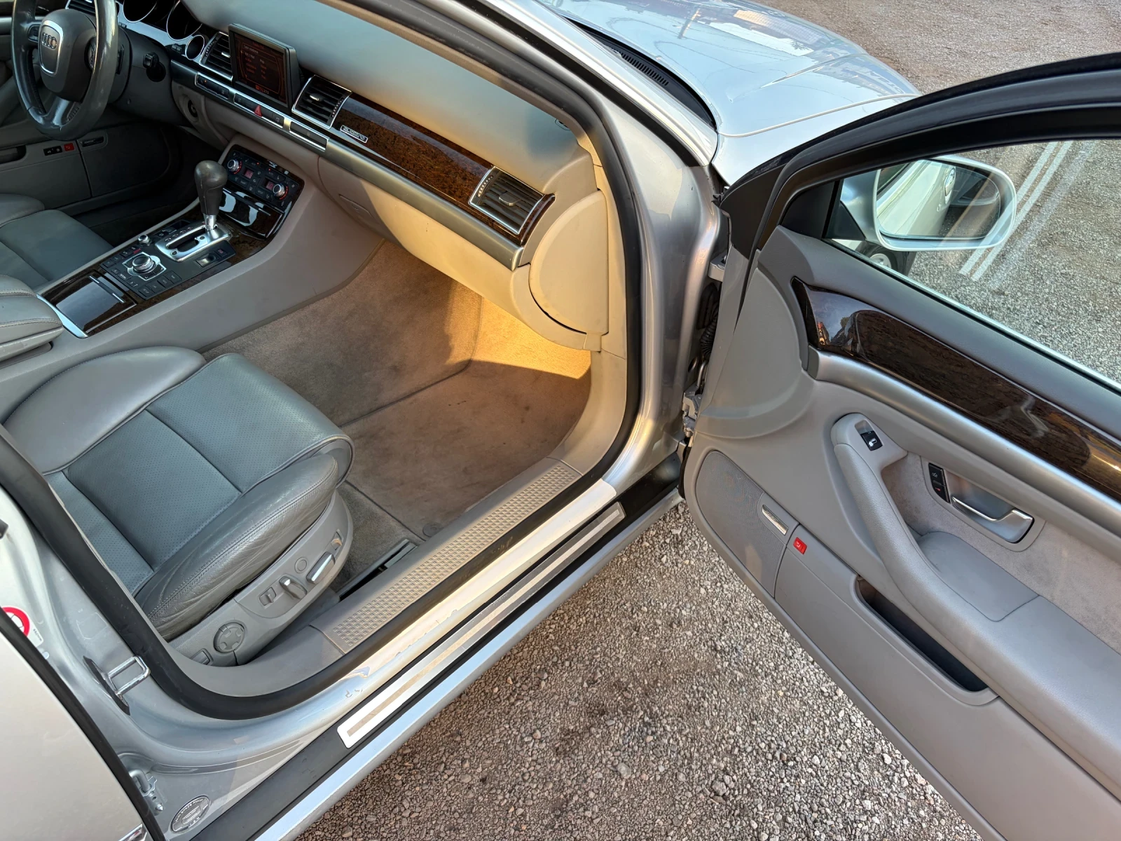 Audi A8, снимка 11 - Автомобили и джипове - 54716960