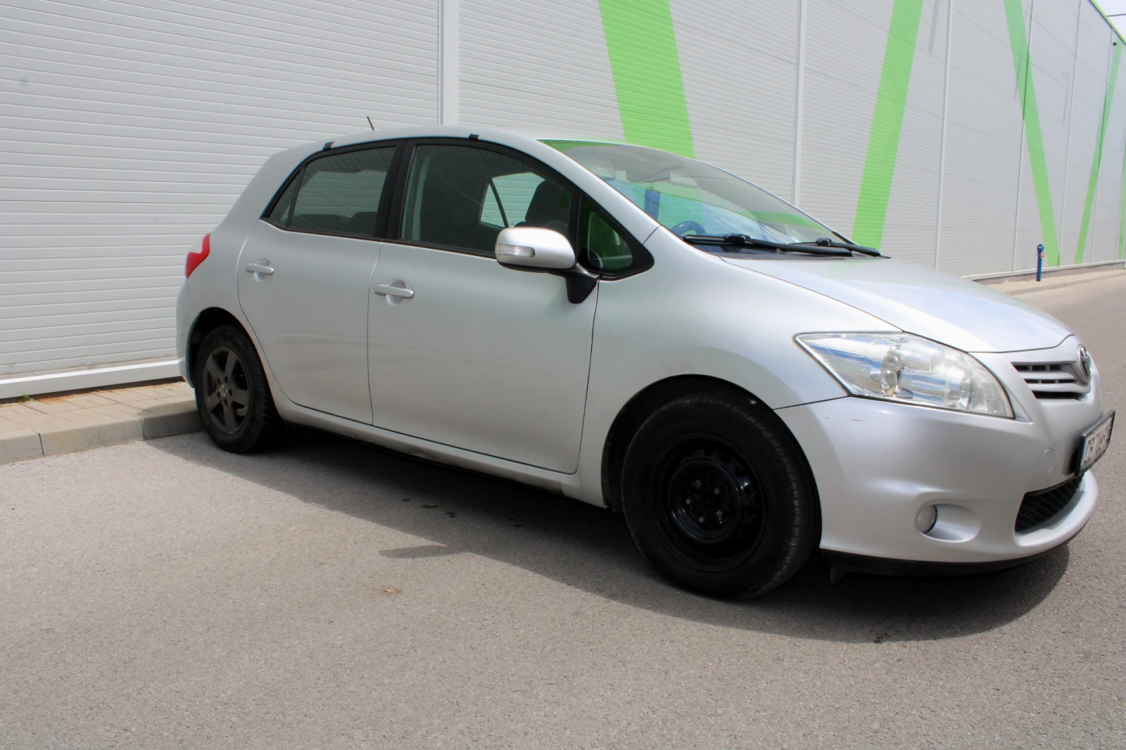 Toyota Auris + ГАЗОВ  ИНЖЕКЦИОН, снимка 3 - Автомобили и джипове - 54729896