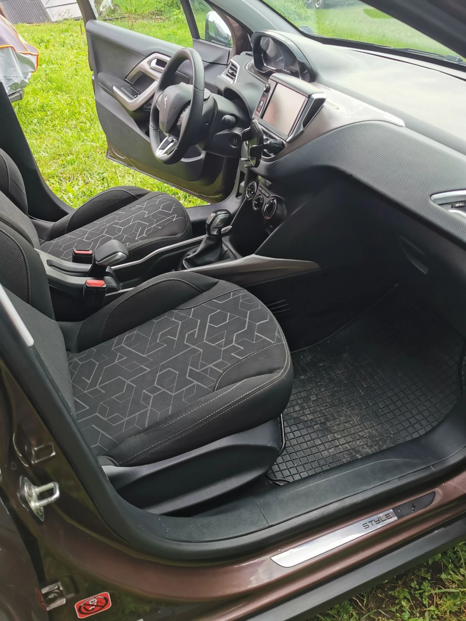 Peugeot 2008 1.2 VTi , снимка 7 - Автомобили и джипове - 54805819