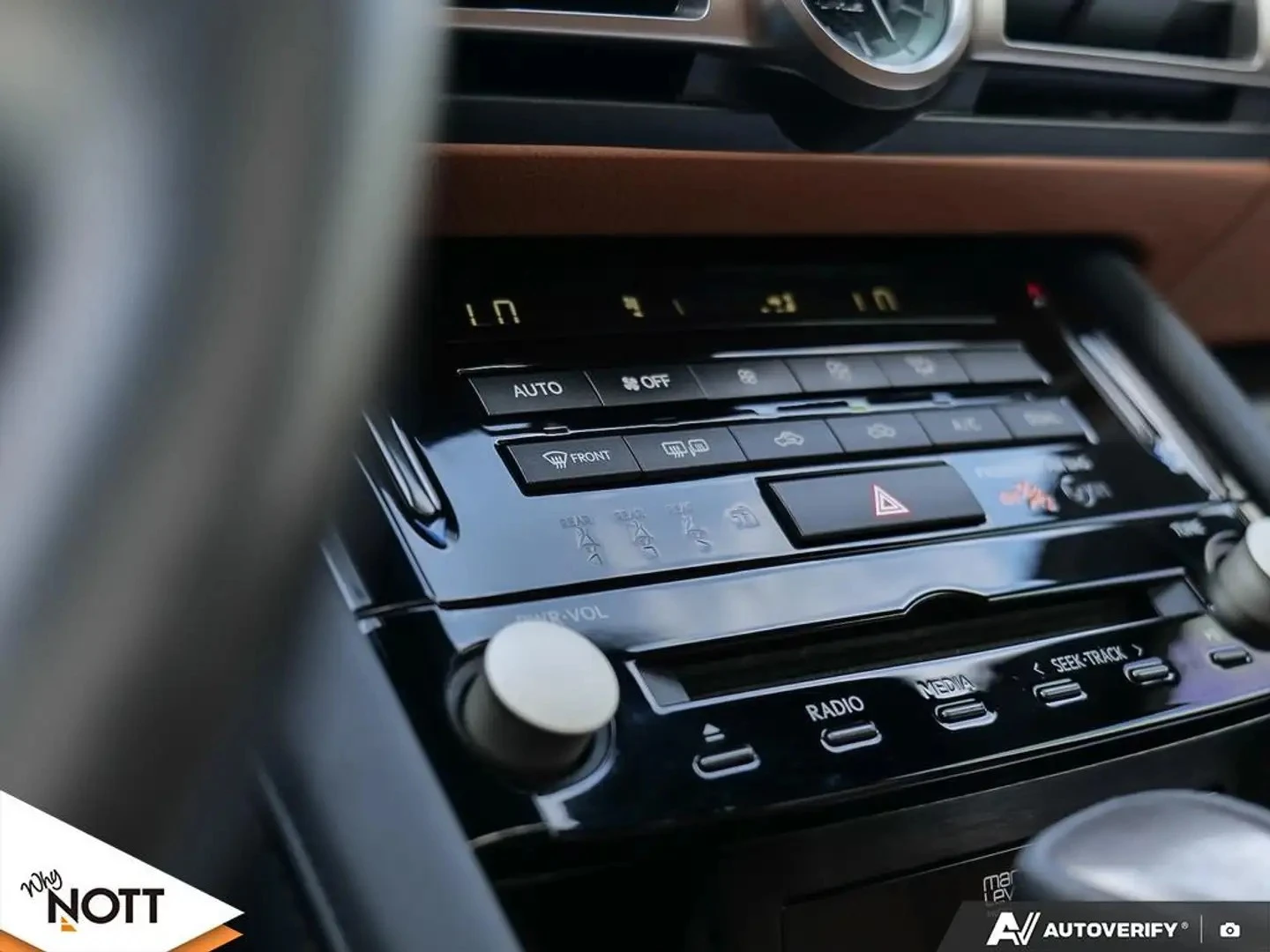 Lexus IS 300 AWD ���� �� �������� ���������� | Mobile.bg � ����������� 15