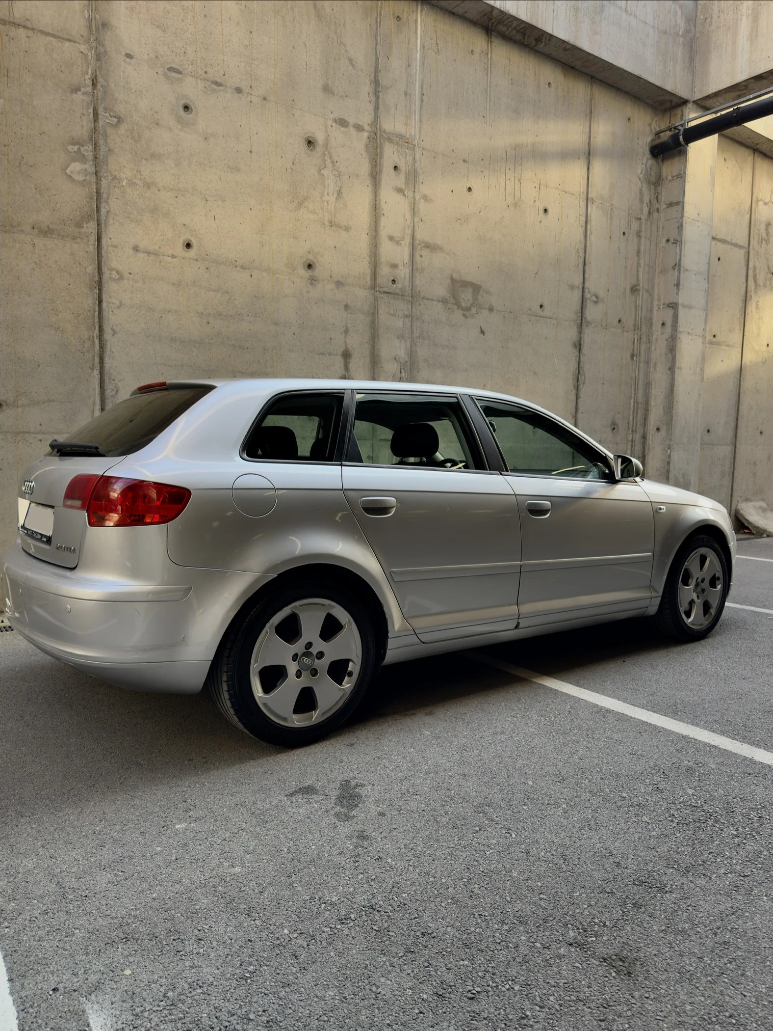 Audi A3 8P 2.0 TDI DSG, снимка 4 - Автомобили и джипове - 55775824