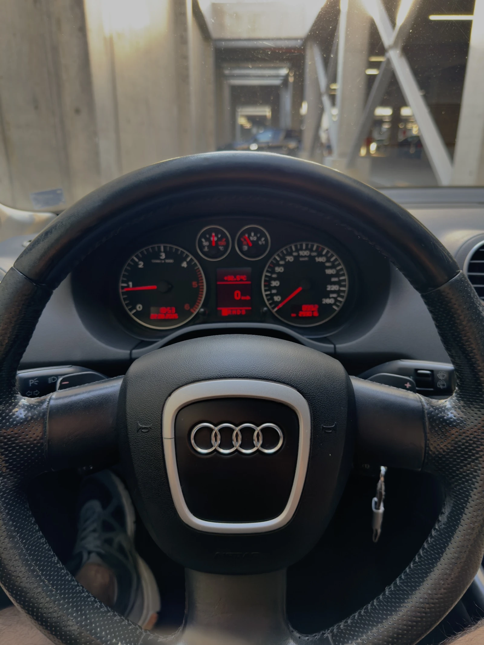 Audi A3 8P 2.0 TDI DSG, снимка 10 - Автомобили и джипове - 55775824