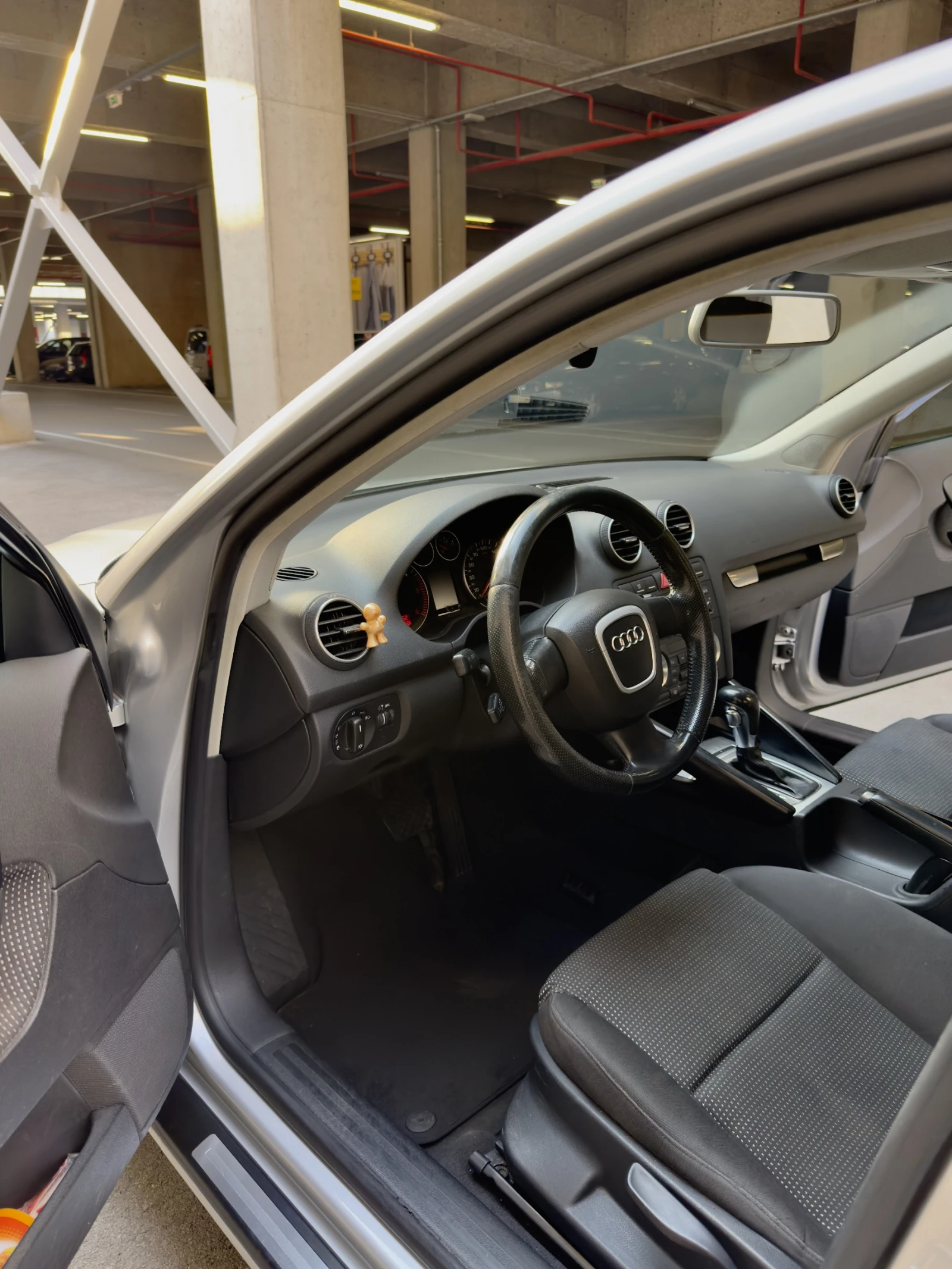 Audi A3 8P 2.0 TDI DSG, снимка 8 - Автомобили и джипове - 55775824