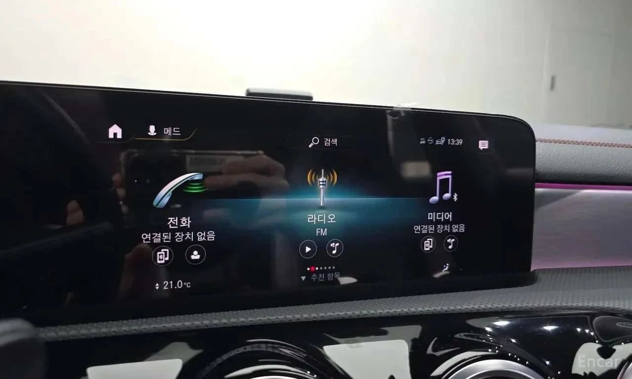Mercedes-Benz CLA 180, снимка 14 - Автомобили и джипове - 56713240