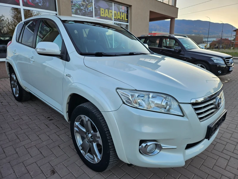 Toyota Rav4 2.2D, 4x4, Автомат, Камера, Подгрев, Кожа!, снимка 1 - Автомобили и джипове - 47926359