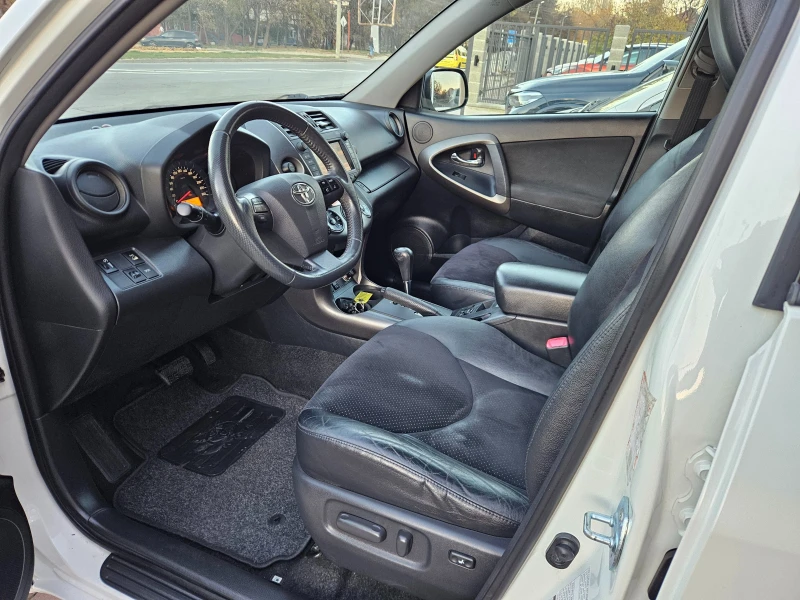 Toyota Rav4 2.2D, 4x4, Автомат, Камера, Подгрев, Кожа!, снимка 8 - Автомобили и джипове - 47926359