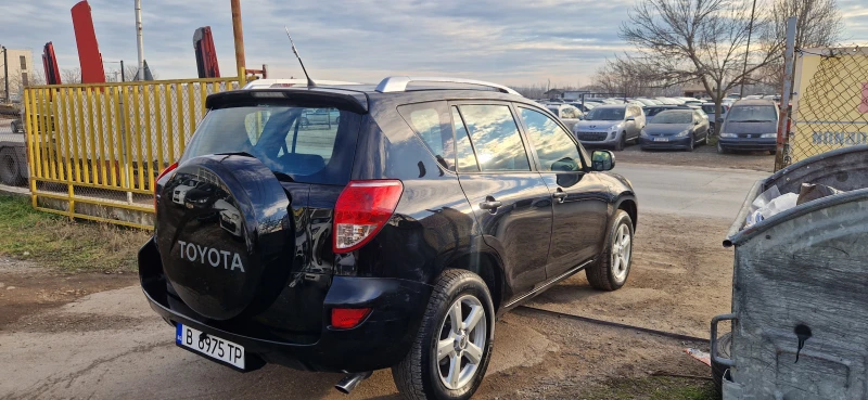 Toyota Rav4 2.2 d4d 136ps, снимка 4 - Автомобили и джипове - 48813106