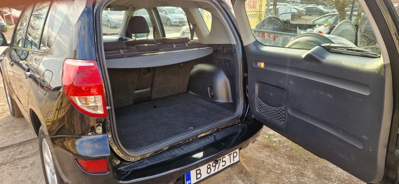 Toyota Rav4 2.2 d4d 136ps, снимка 6 - Автомобили и джипове - 48813106