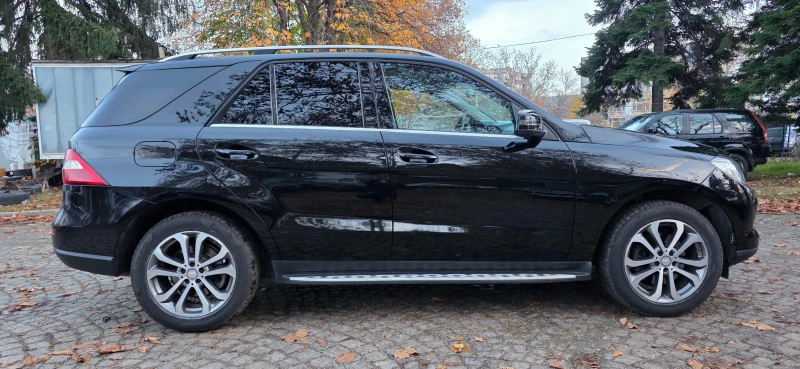 Mercedes-Benz ML 350 3.0CDI * 4MATIC* * НА ПРУЖИНИ* * ОБСЛУЖЕН* * , снимка 4 - Автомобили и джипове - 52552832