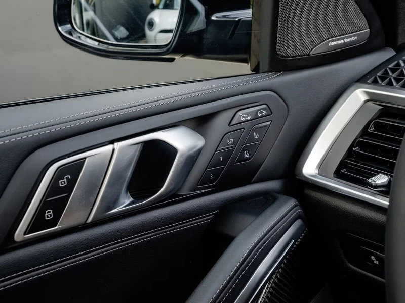 BMW X6 xDRIVE-40i/381HP/MSPORT-PRO/MASSAGE/PANO/360/834v, снимка 16 - Автомобили и джипове - 52572303