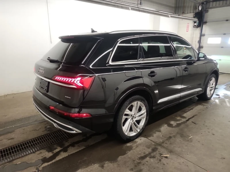 Audi Q7 * KOMFORT * CARFAX * БЕЗ ПЪРВОНАЧАЛНА ВНОСКА, снимка 4 - Автомобили и джипове - 53204259