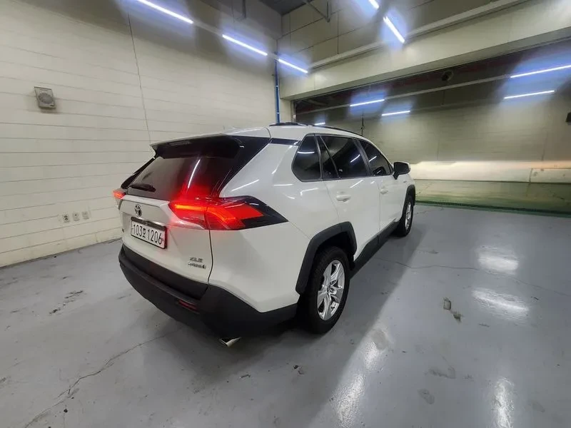 Toyota Rav4 2.5 2WD HYBRID, снимка 4 - Автомобили и джипове - 55048188