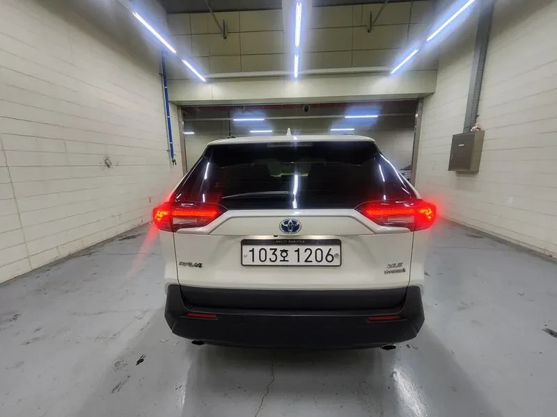 Toyota Rav4 2.5 2WD HYBRID, снимка 5 - Автомобили и джипове - 55048188
