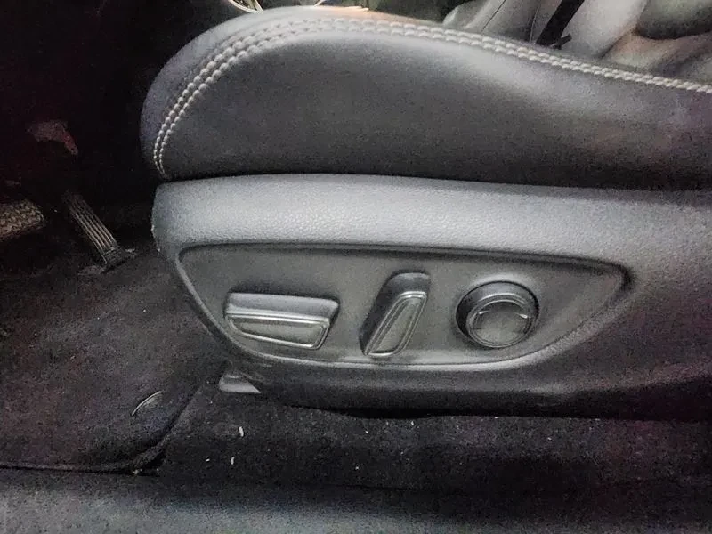 Toyota Rav4 2.5 2WD HYBRID, снимка 10 - Автомобили и джипове - 55048188