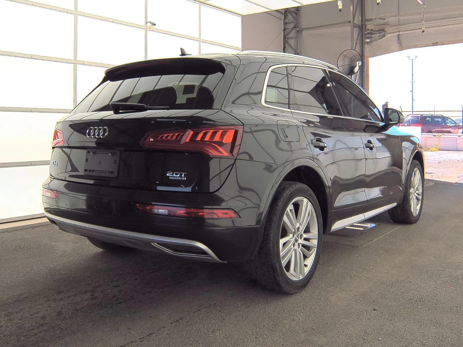 Audi Q5 Full LED* Диг.табло* Bang&Olufsen 3D* Пано* 8ZF*  - изображение 4