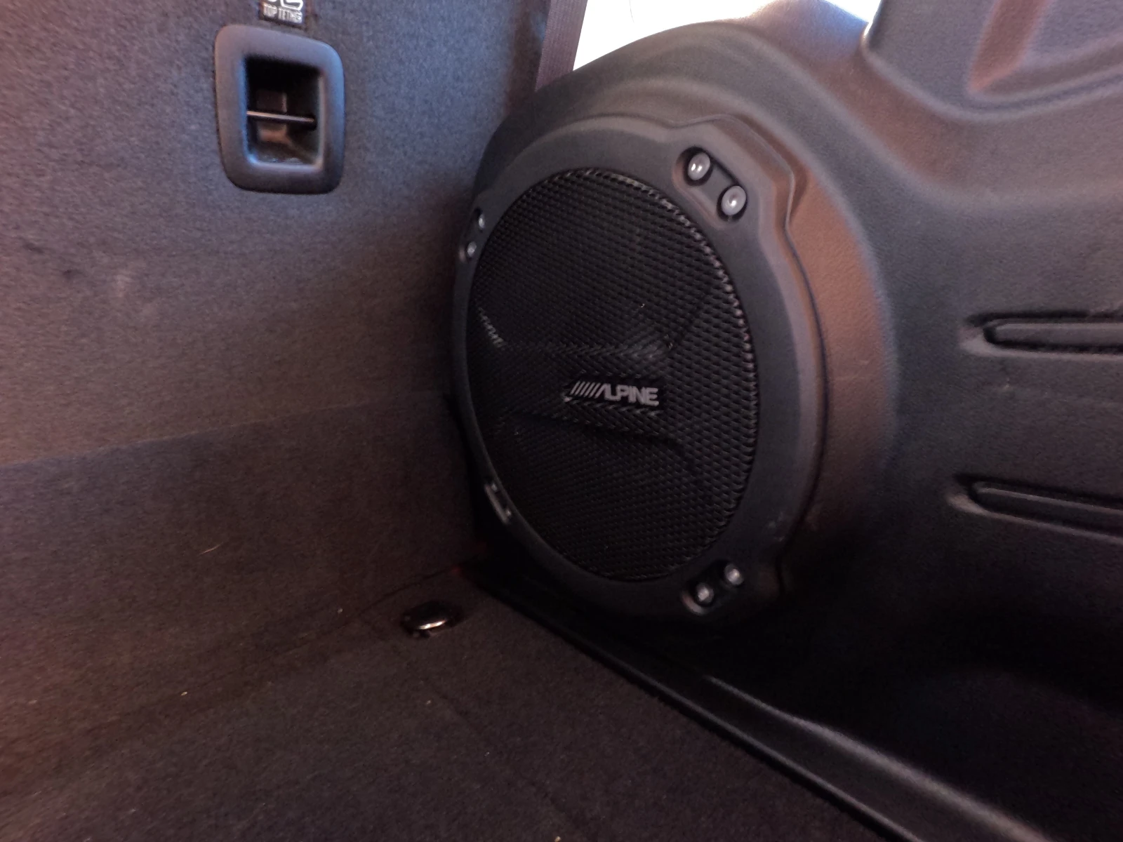 Jeep Wrangler RUBICON 4XE | Mobile.bg � ����������� 14