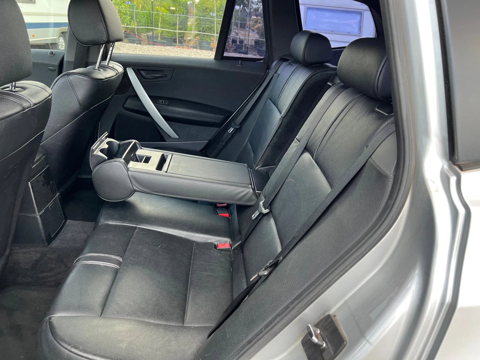 BMW X3 3.0 i Schweiz, снимка 10 - Автомобили и джипове - 53153540