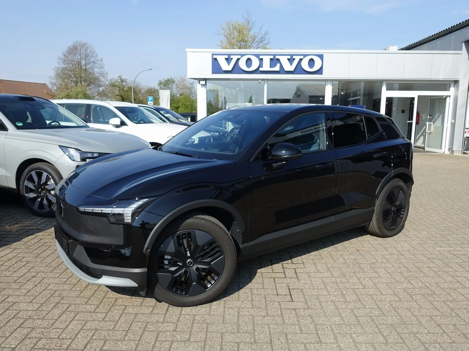 Volvo EX30 Cross Country Ultra Twin Motor Performance | Mobile.bg � ����������� 1