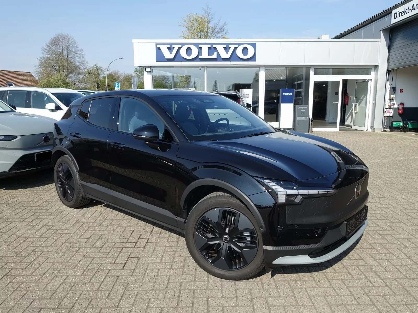 Volvo EX30 Cross Country Ultra Twin Motor Performance | Mobile.bg � ����������� 3