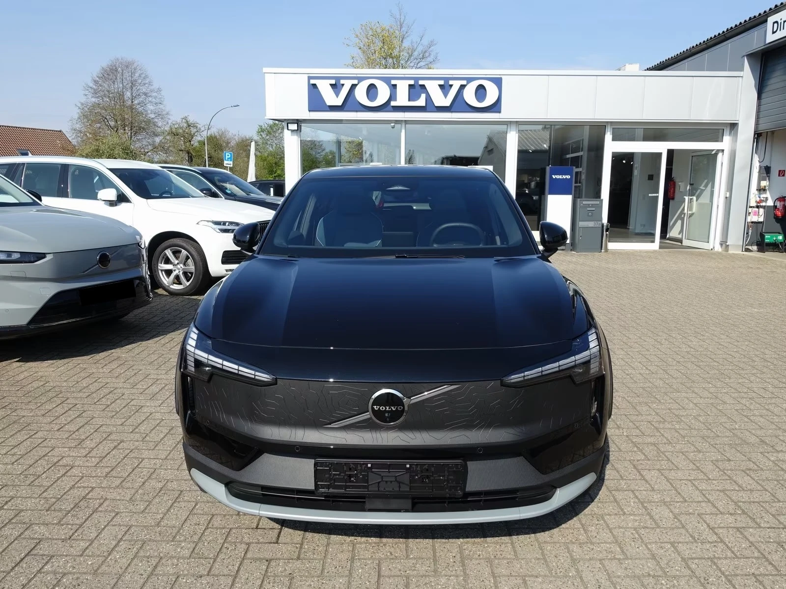 Volvo EX30 Cross Country Ultra Twin Motor Performance | Mobile.bg � ����������� 5