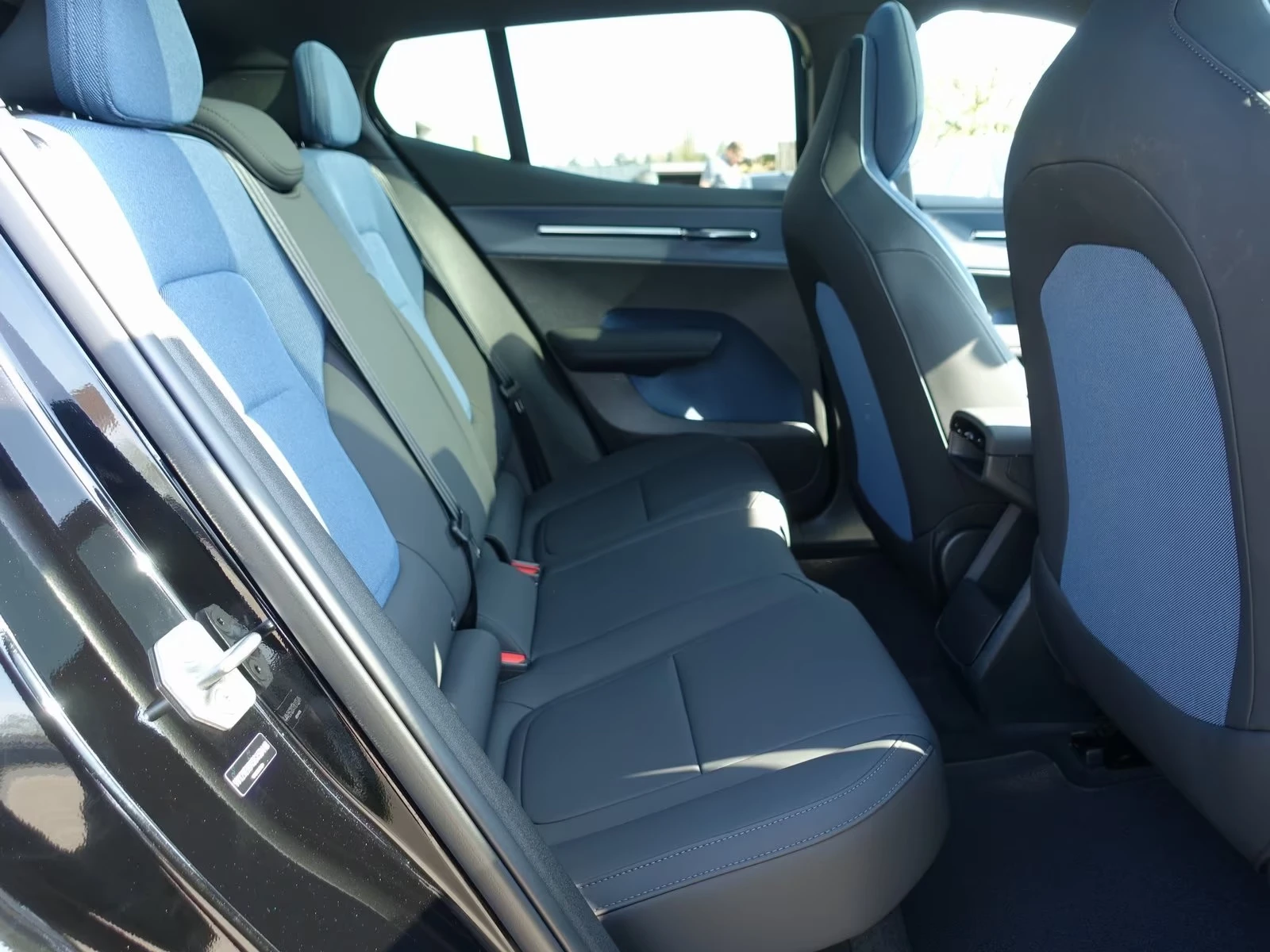 Volvo EX30 Cross Country Ultra Twin Motor Performance | Mobile.bg � ����������� 16