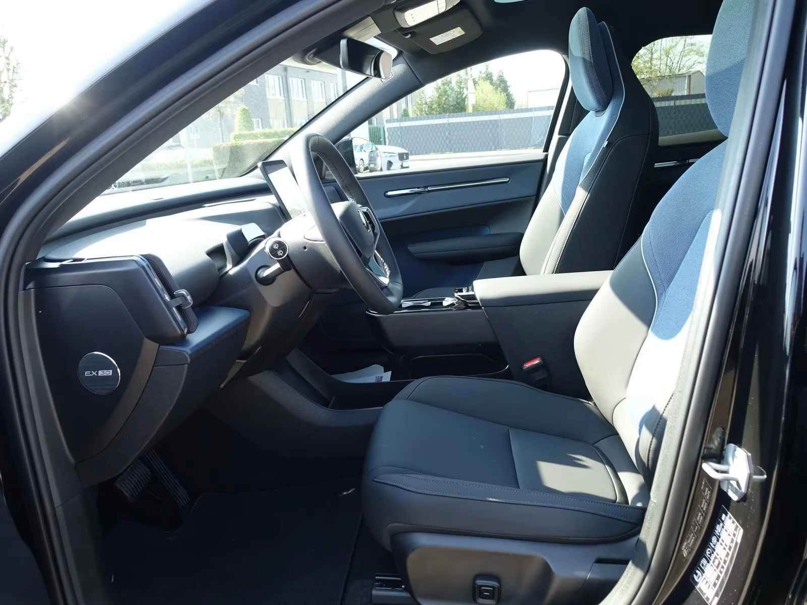 Volvo EX30 Cross Country Ultra Twin Motor Performance | Mobile.bg � ����������� 8