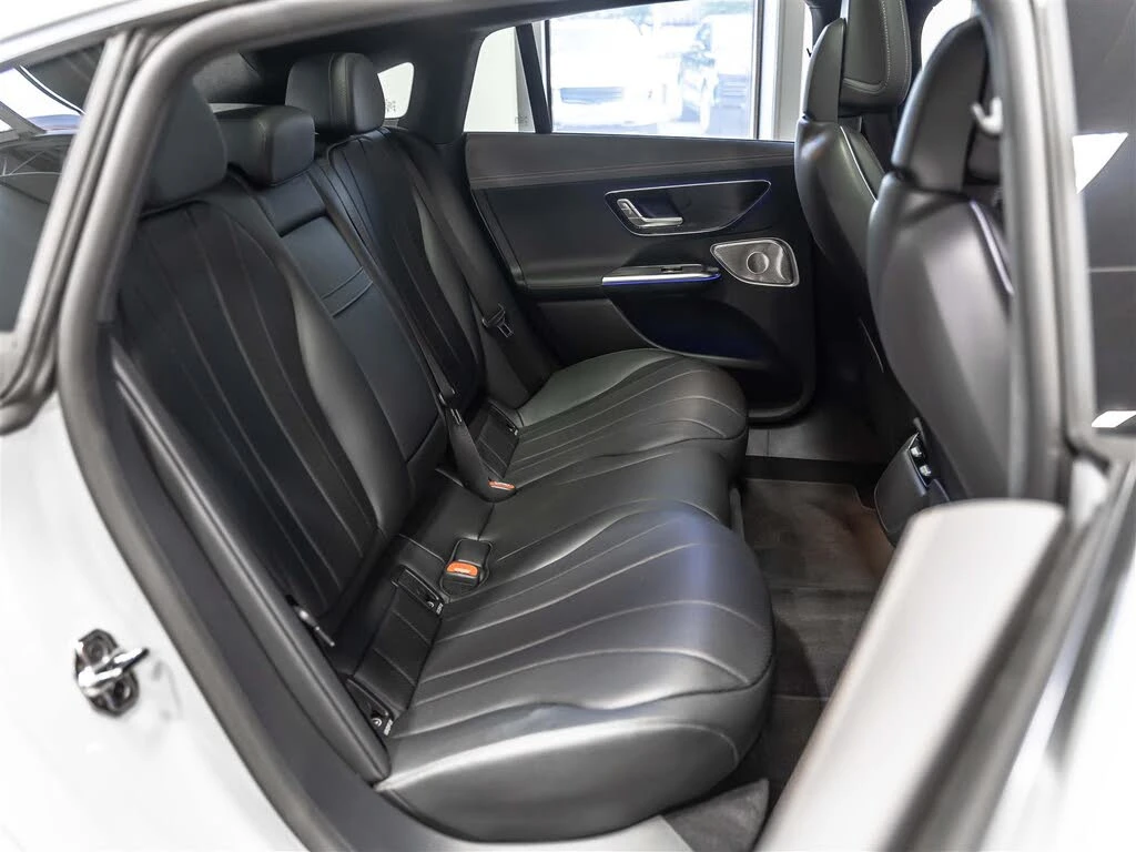 Mercedes-Benz EQE 350+ RWD, снимка 17 - Автомобили и джипове - 54557672