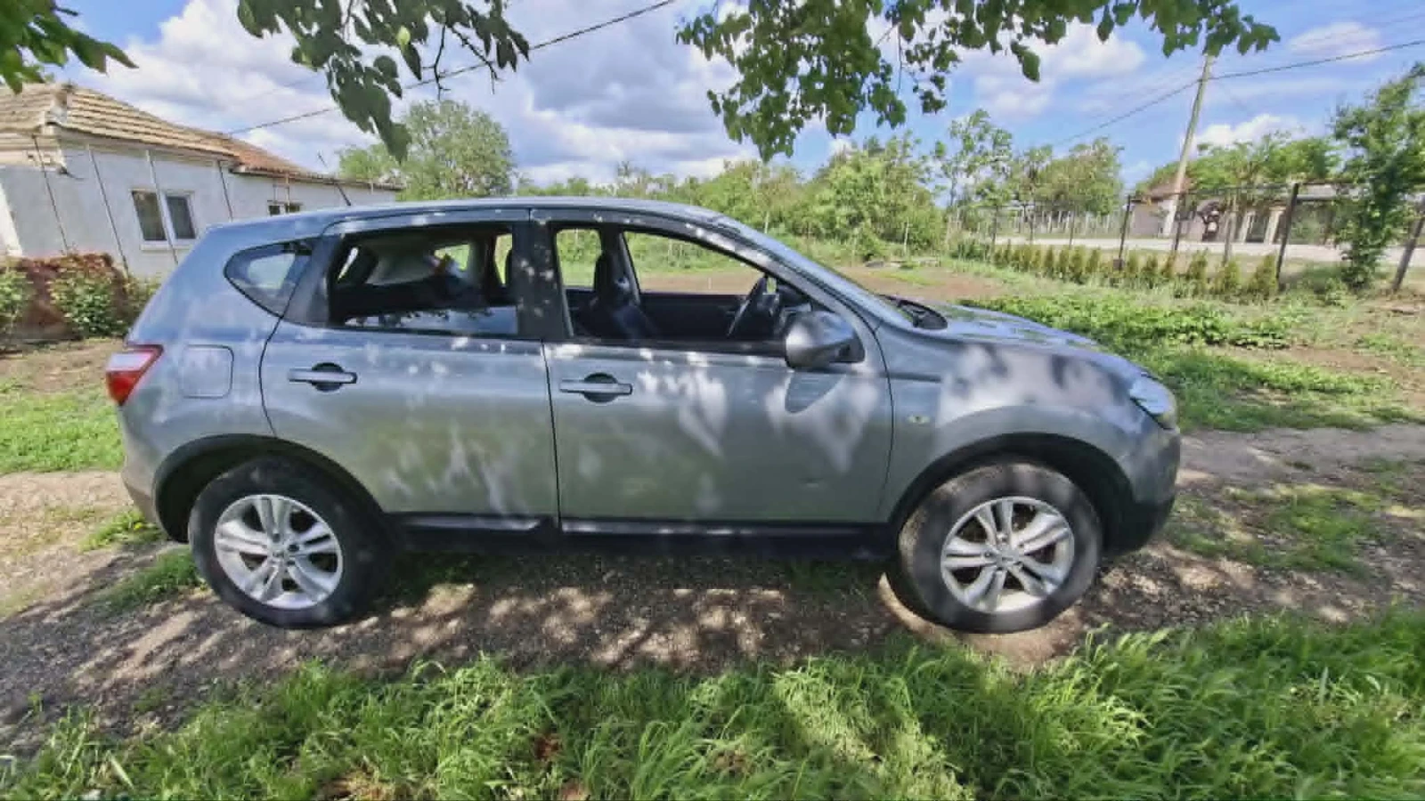 Nissan Qashqai 1.5 Dci, снимка 4 - Автомобили и джипове - 54669193