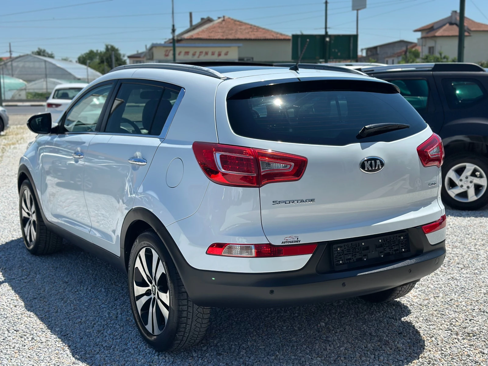 Kia Sportage 1.7CRDI* LED* TOP, снимка 4 - Автомобили и джипове - 54862757