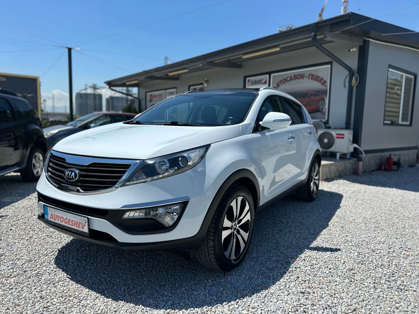 Kia Sportage 1.7CRDI* LED* TOP, снимка 3 - Автомобили и джипове - 54862757