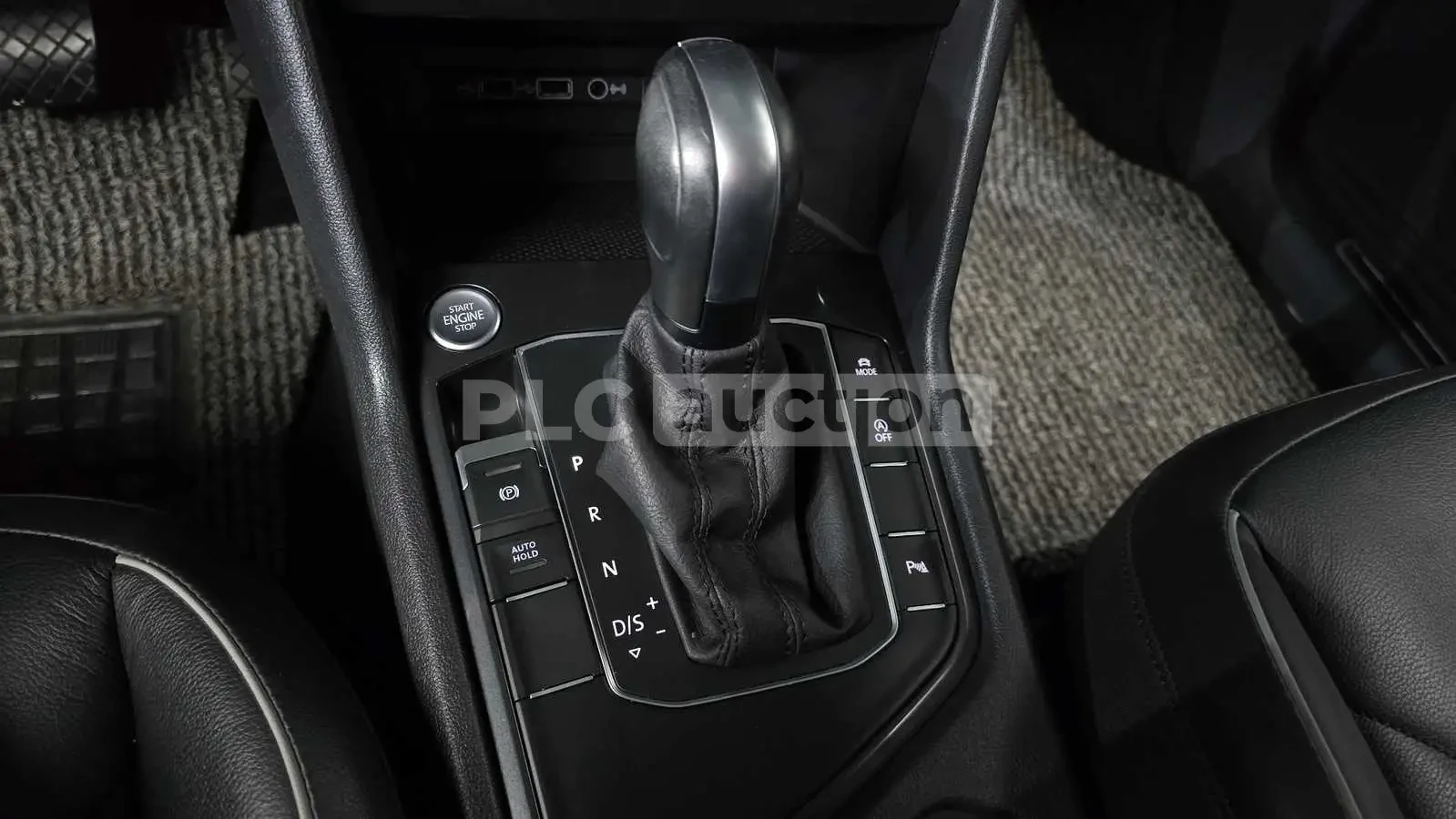 VW Tiguan 2.0TDI PREMIUM #УНИКАТ# !FULL!, снимка 9 - Автомобили и джипове - 55146635