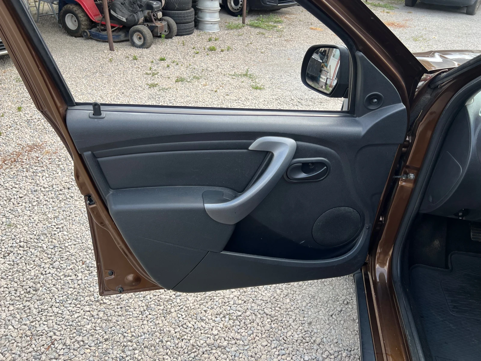 Dacia Duster 1.6I | Mobile.bg � ����������� 10