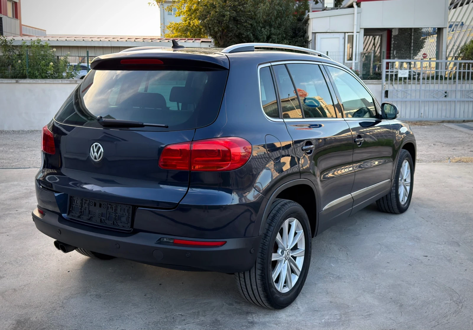 VW Tiguan 2.0TDI 177кс DSG 4MOTION FACE Подгрев , снимка 4 - Автомобили и джипове - 55837942