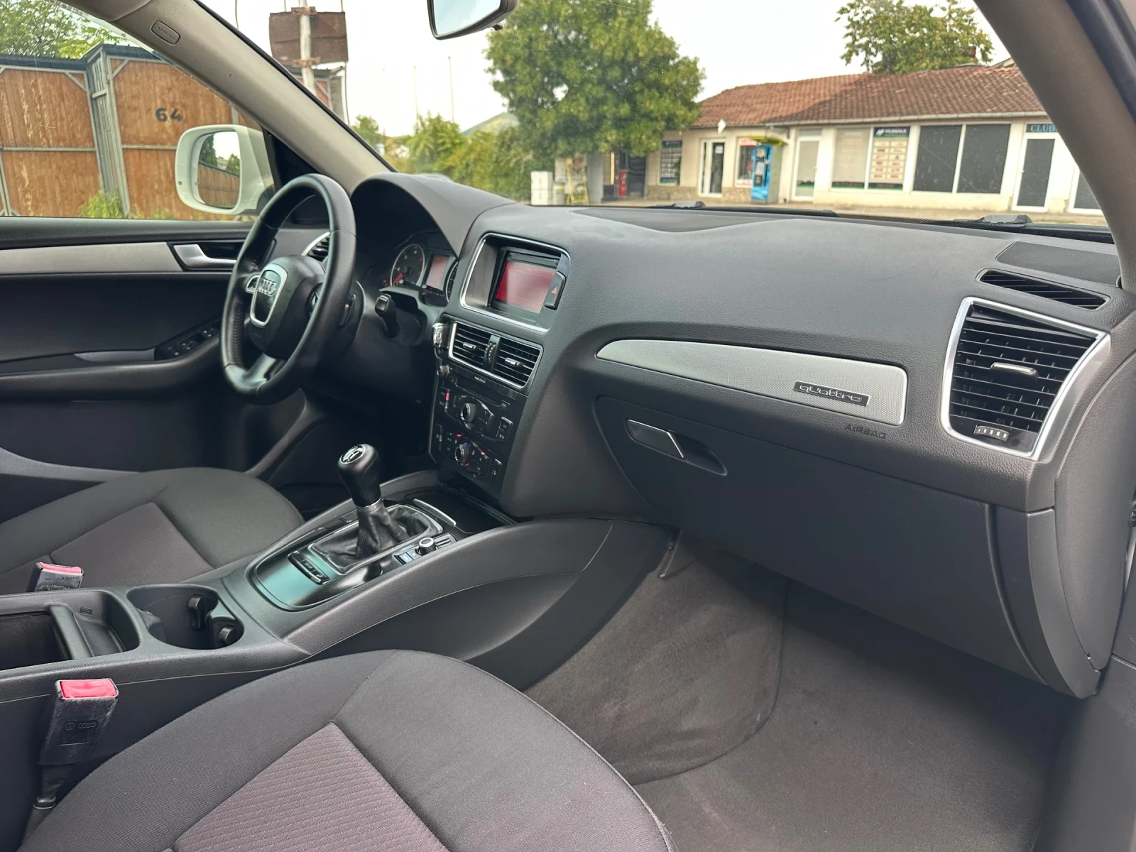 Audi Q5 2.0TDI ITALY, снимка 10 - Автомобили и джипове - 55880668
