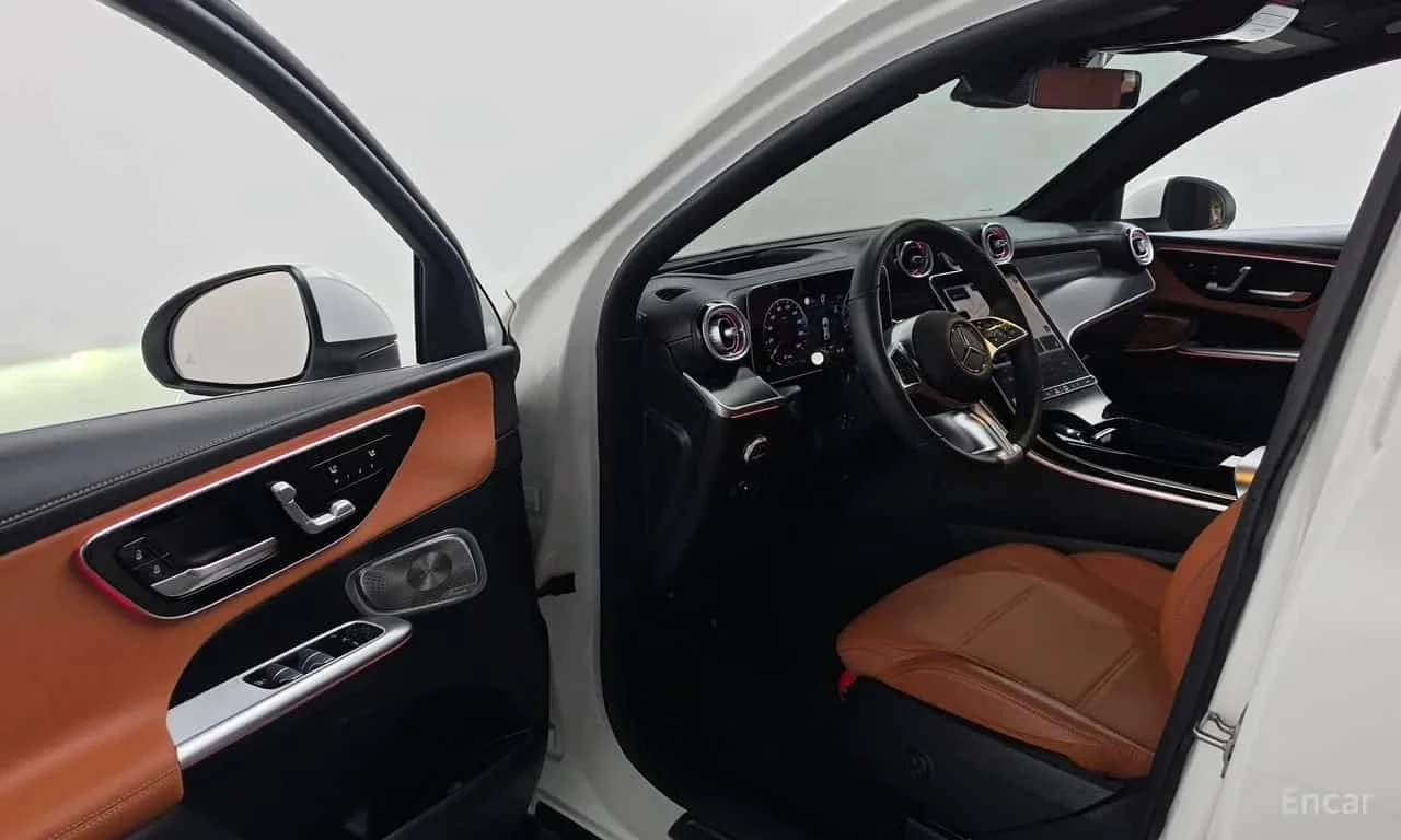 Mercedes-Benz GLC * GLC300 4MATIC Avnatgarde Coupe * , снимка 10 - Автомобили и джипове - 56295499