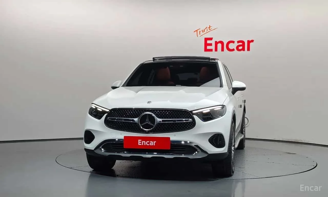 Mercedes-Benz GLC * GLC300 4MATIC Avnatgarde Coupe * , снимка 3 - Автомобили и джипове - 56295499