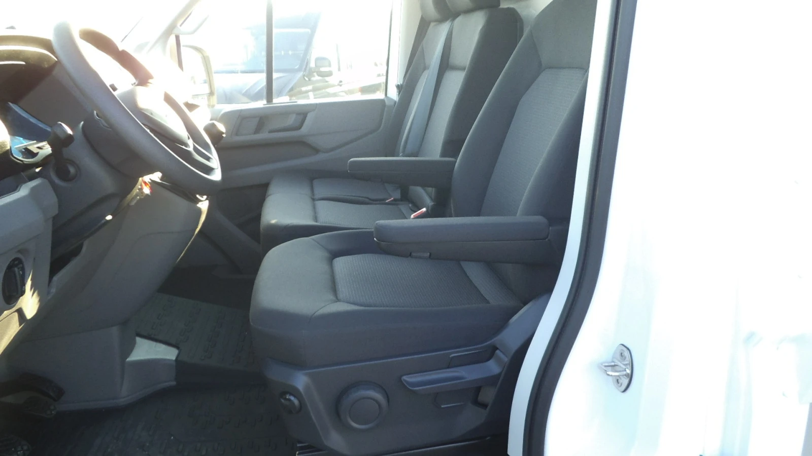 Man TGE 5.160   | Mobile.bg   14