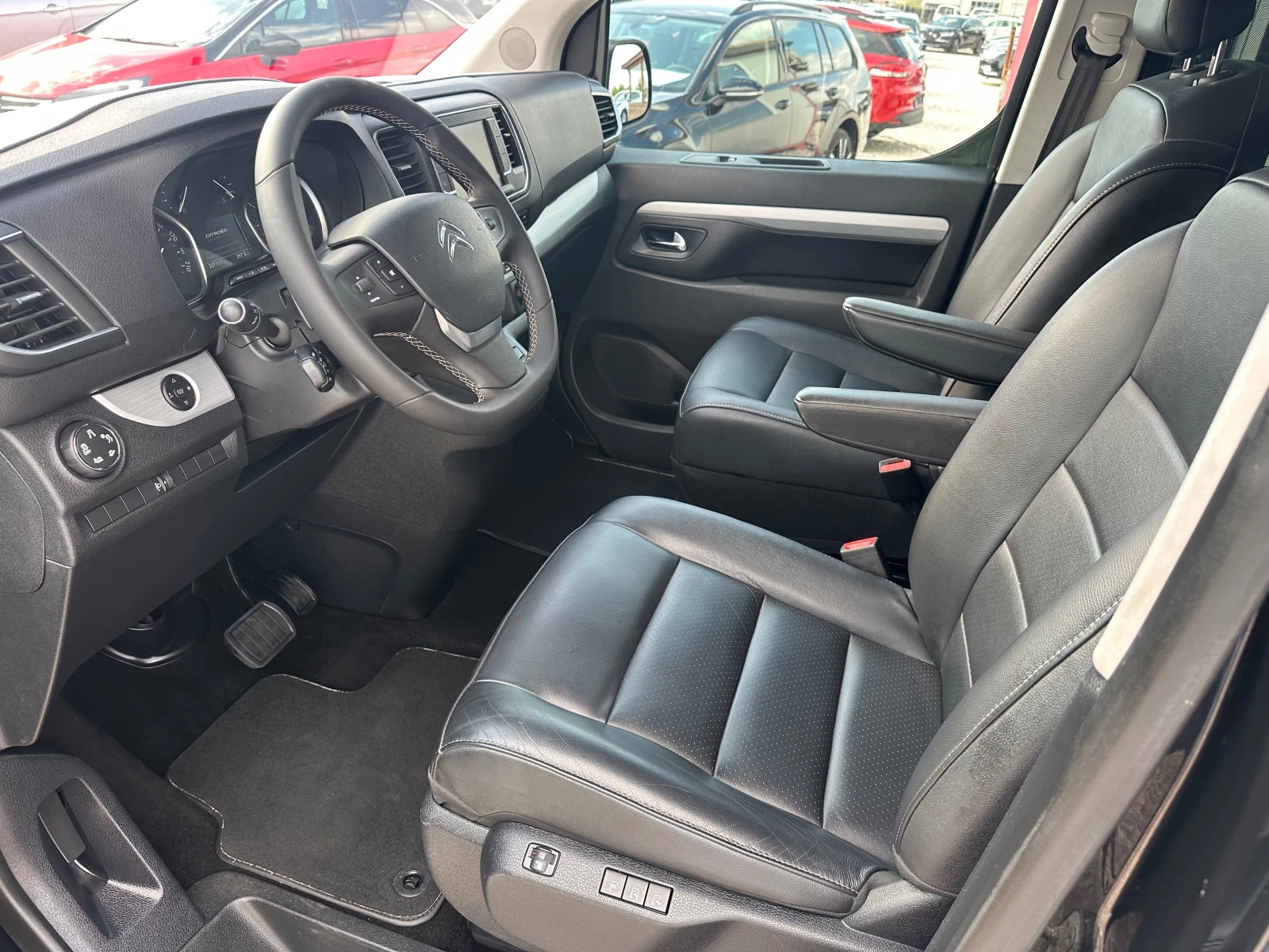 Citroen Jumpy 2.0hdi 177кс автомат 7+ 1, снимка 12 - Бусове и автобуси - 55485025