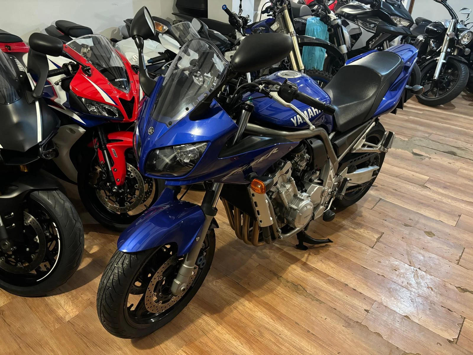 Yamaha Fazer 1000 - изображение 8