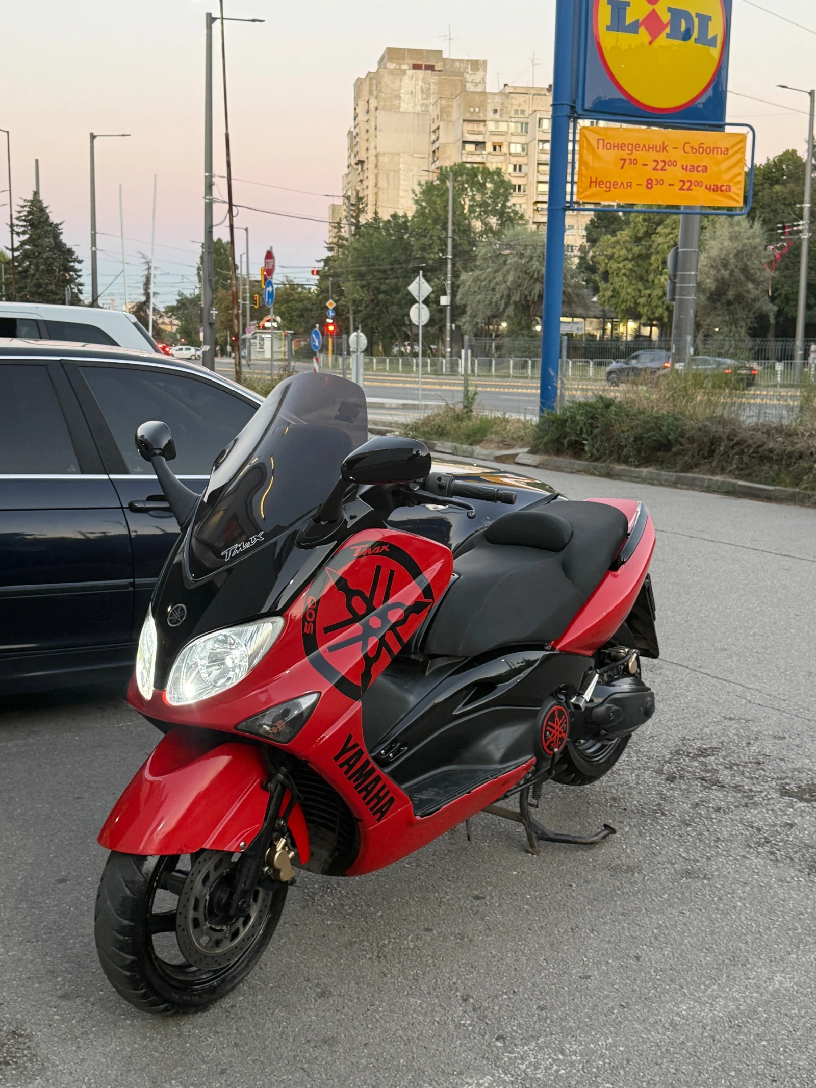 Yamaha T-max