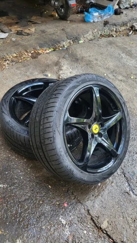        295/35R20  Ferrari FF